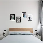 Moderno Bilocale In Zona Mico