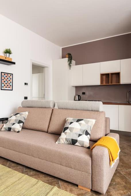 Moderno Bilocale In Zona Mico Appartement