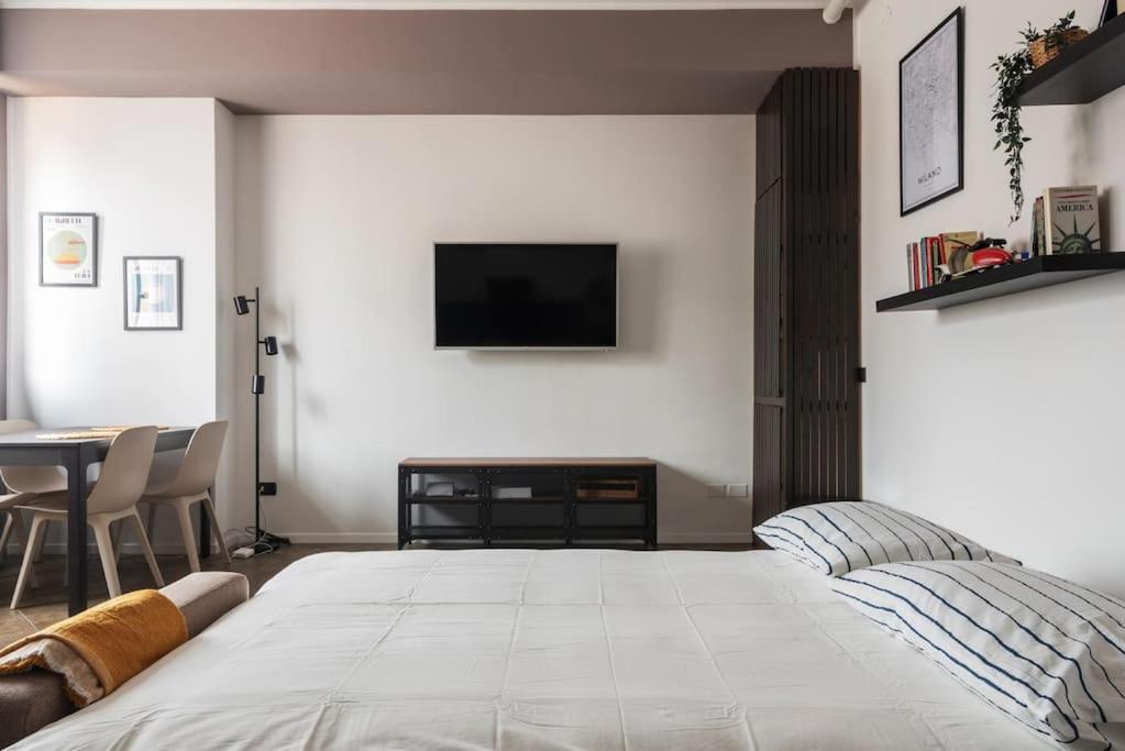 Moderno Bilocale In Zona Mico Appartement
